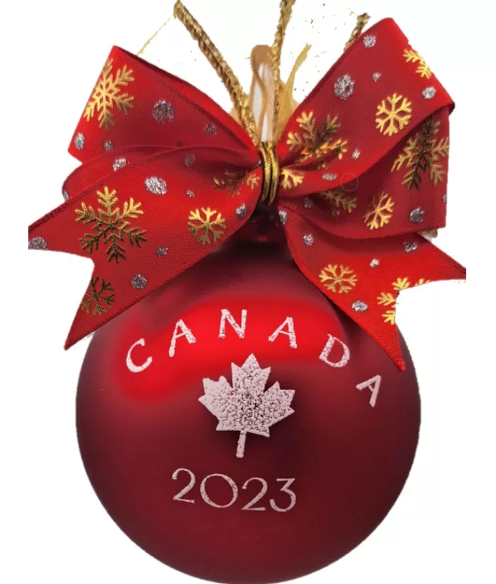 Boutique de Noël Divers*Glass Ornament, Momento Of Canada 2023, Hand Decorated. Red.